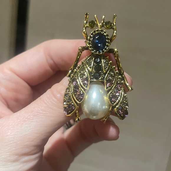 Insect Brooch - Picture 3 of 5